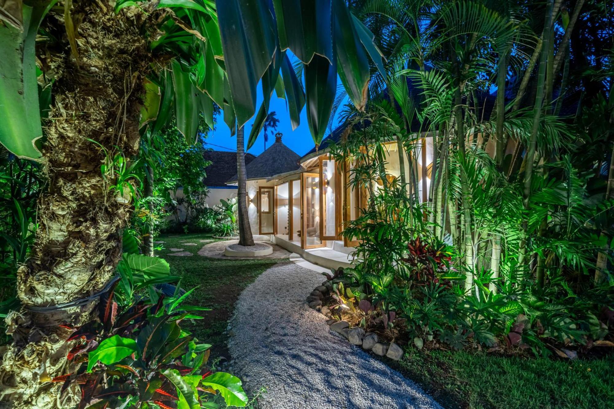 Meraki 6br Tropical Paradise Villa Seminyak (Bali)