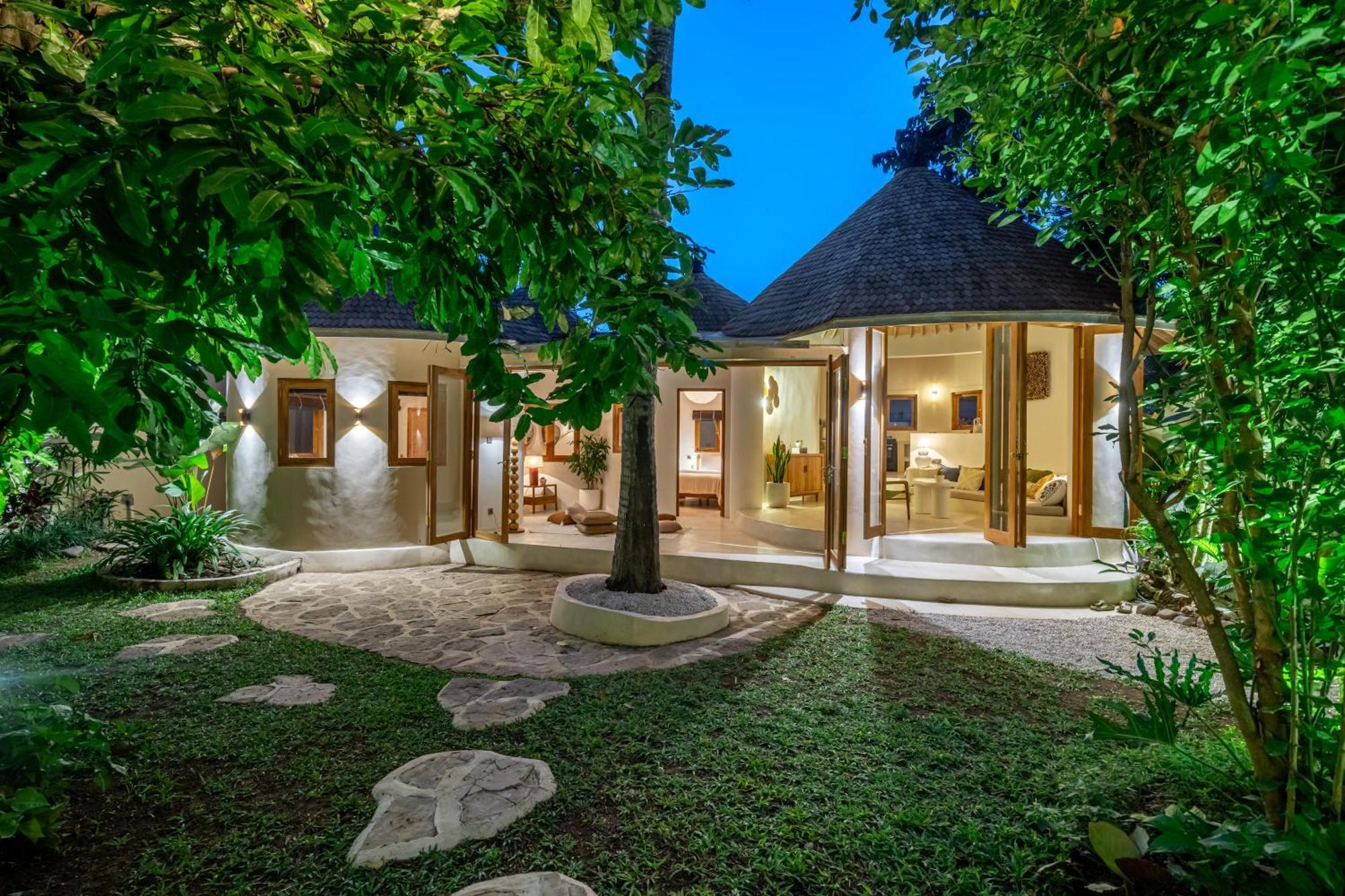 Villa Meraki 6br Tropical Paradise Seminyak (Bali)