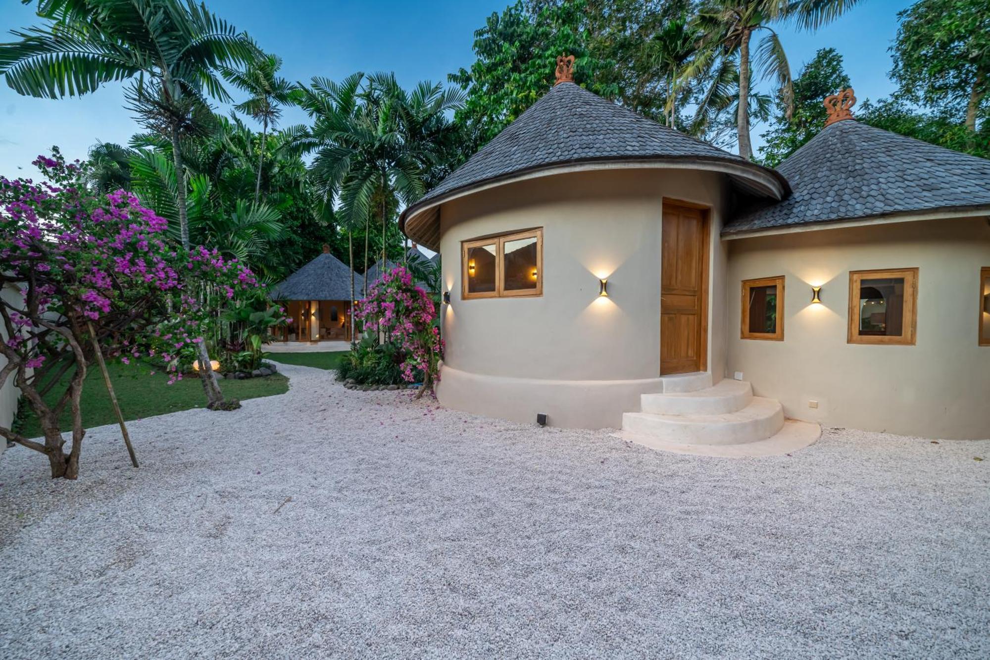 Meraki 6br Tropical Paradise Villa Seminyak (Bali)