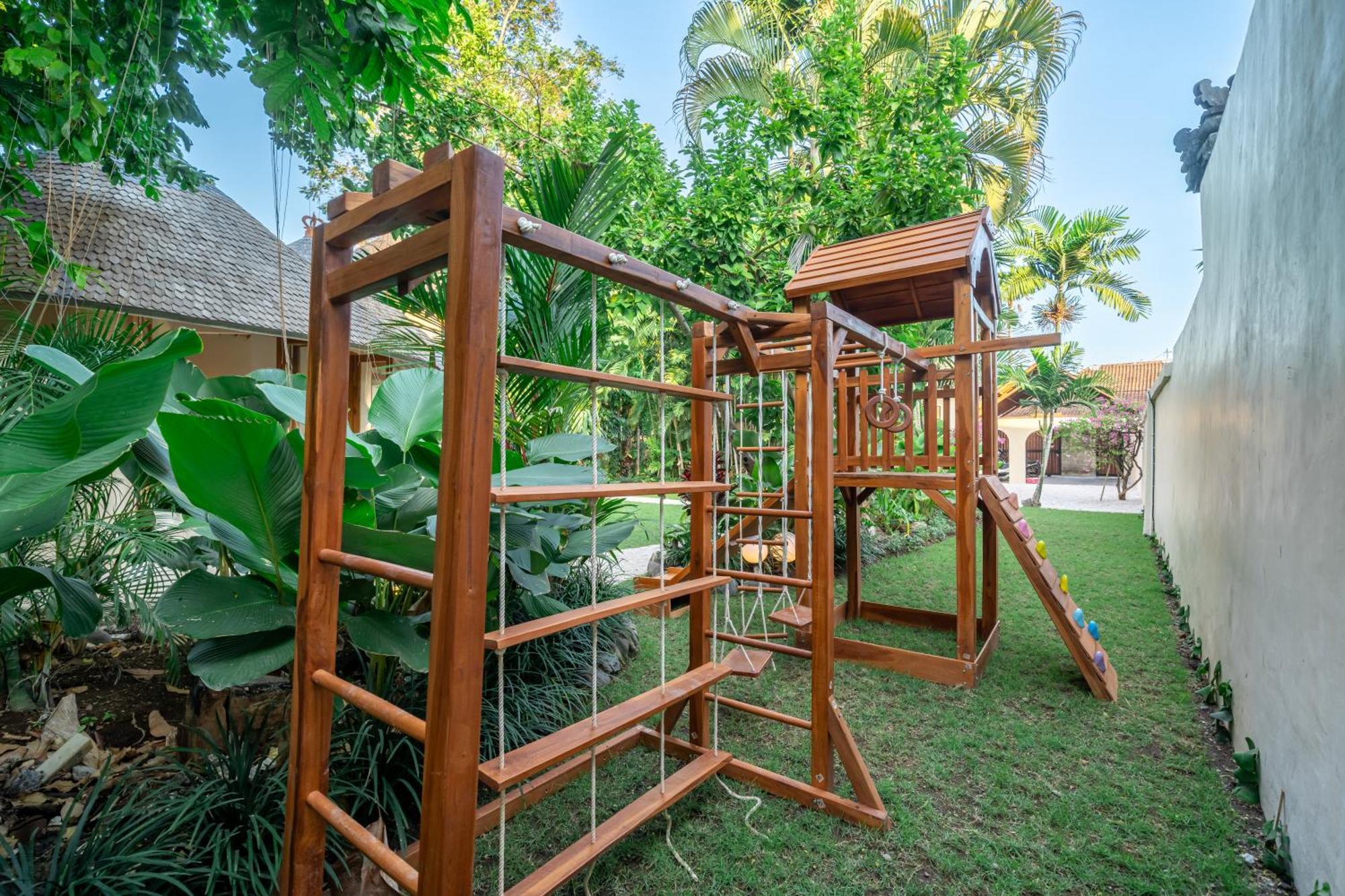 Villa Meraki 6br Tropical Paradise Seminyak (Bali)